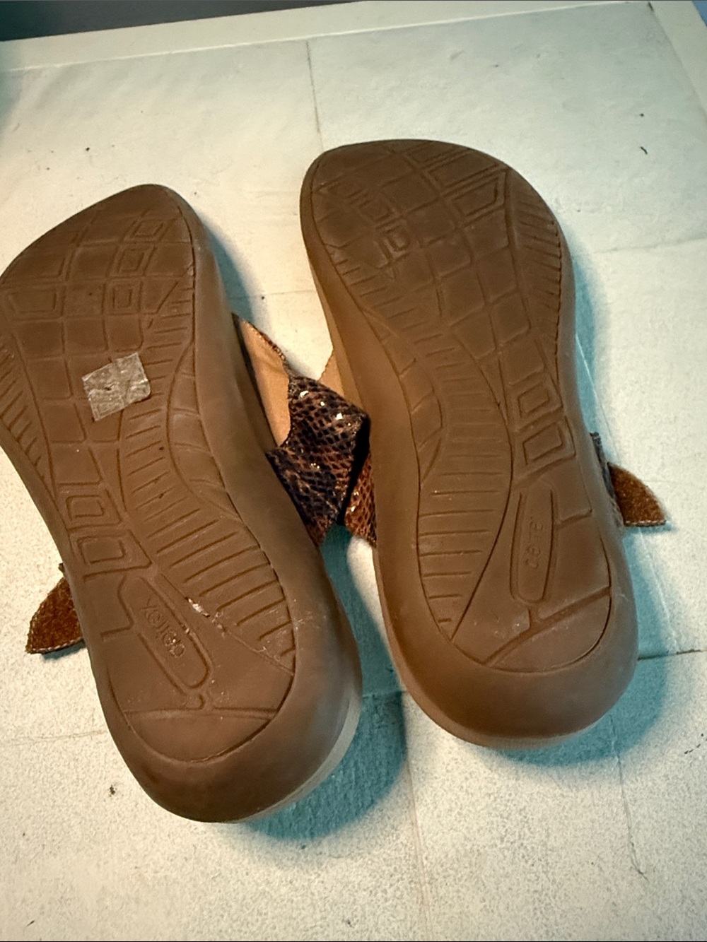Aetrex Rita Adjustable Thong Sandals Brown Snake Print Orthotic Size 38 US 7.5-8 - Picture 5 of 9
